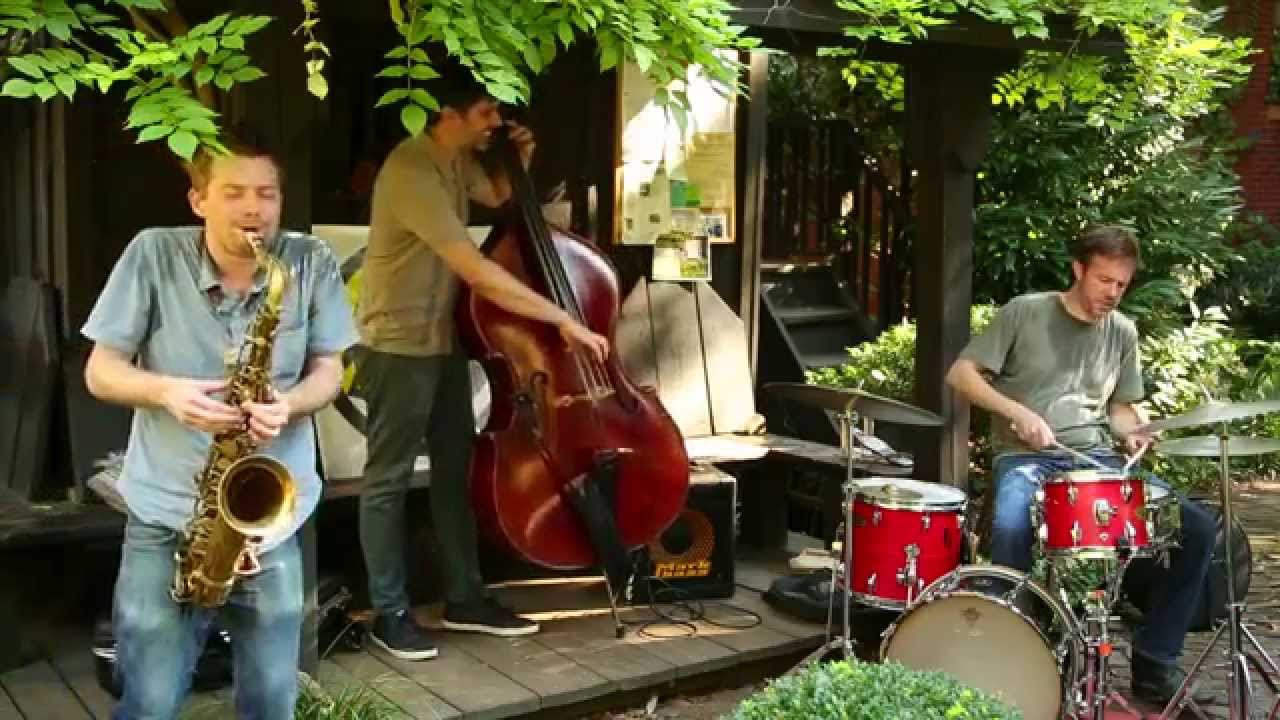 Andrew Barker Trio Live at 6BC Gardens (Arts for Art) 2014-09-28